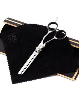 How to Use Thinning Shears