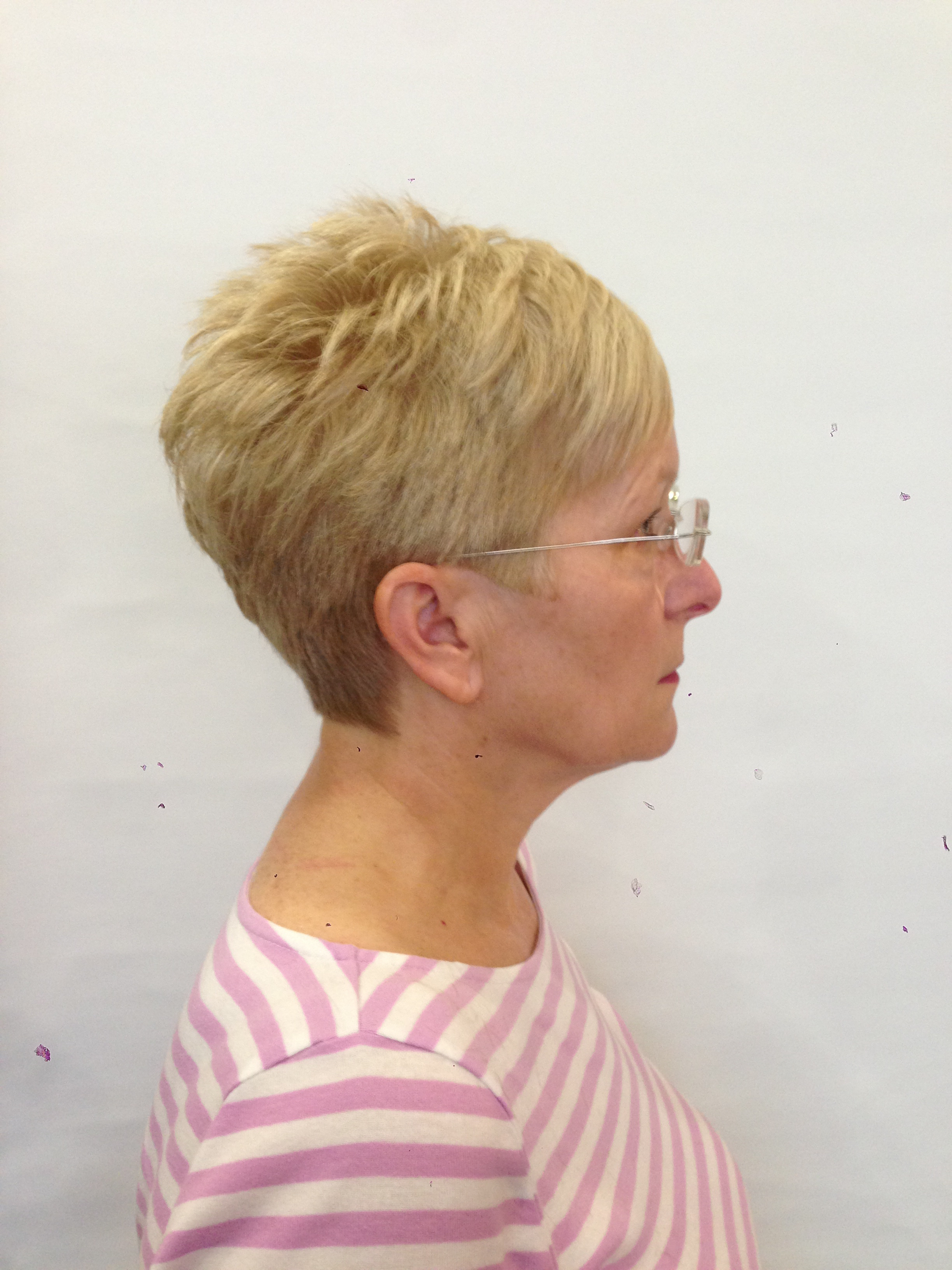  Short  Round Graduated  Haircut  by Steven Whiteley MHD